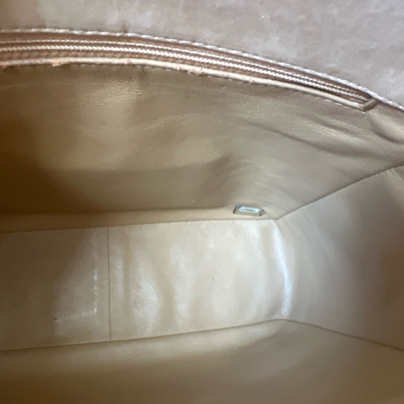 🔥🔥 CHANEL CHOCOLATE BAR TOTE 🔥🔥 - Picture 8 of 15